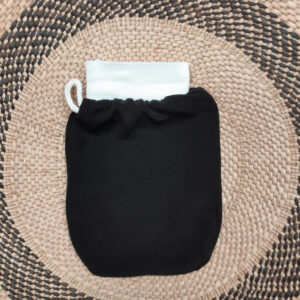 KUORINTAKINNAS/ EXFOLIATING GLOVE- musta/black
