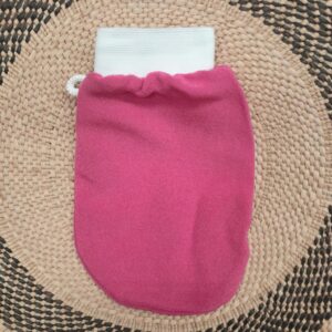 KUORINTAKINNAS/ EXFOLIATING GLOVE- vaaleanpun./pink